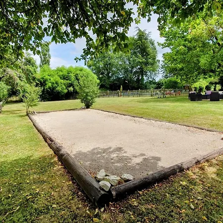 Domaine Bardon - Deux Avec Piscine Pouvant Accueillir Jusqu'a 14 Personnes A La Campagne, Charente-maritime Tatil Evi *