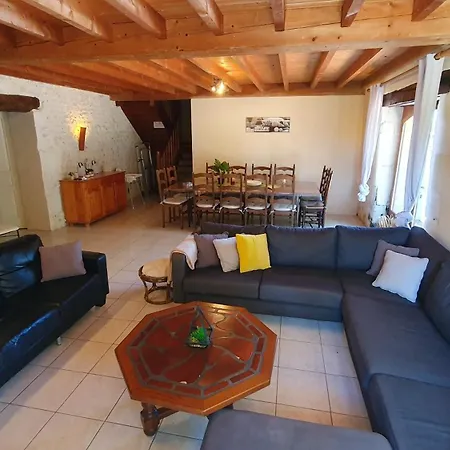 Domaine Bardon - Deux Avec Piscine Pouvant Accueillir Jusqu'a 14 Personnes A La Campagne, Charente-maritime *