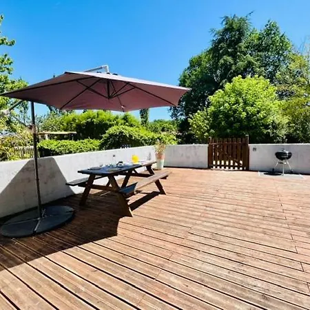 Domaine Bardon - Deux Avec Piscine Pouvant Accueillir Jusqu'a 14 Personnes A La Campagne, Charente-maritime Tatil Evi Chaunac