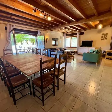 Tatil Evi Domaine Bardon - Deux Avec Piscine Pouvant Accueillir Jusqu'a 14 Personnes A La Campagne, Charente-maritime Chaunac
