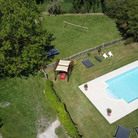 Domaine Bardon - Deux Avec Piscine Pouvant Accueillir Jusqu'a 14 Personnes A La Campagne, Charente-maritime Tatil Evi Chaunac
