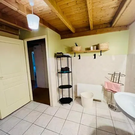 Domaine Bardon - Deux Avec Piscine Pouvant Accueillir Jusqu'a 14 Personnes A La Campagne, Charente-maritime Tatil Evi *