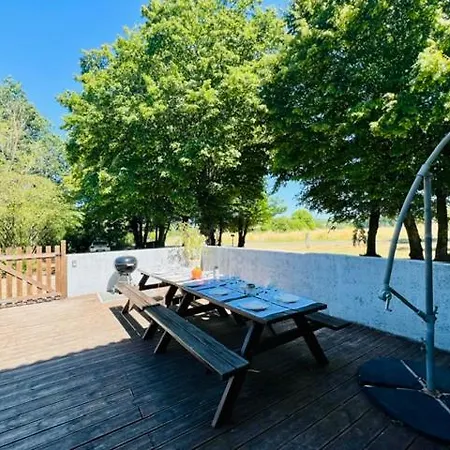 Domaine Bardon - Deux Avec Piscine Pouvant Accueillir Jusqu'a 14 Personnes A La Campagne, Charente-maritime Chaunac